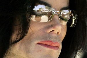 Врач Майкла Джексона рассказал шокирующие подробности о звезде